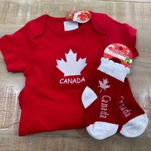 Canada Souvenir baby bodysuit and matching socks